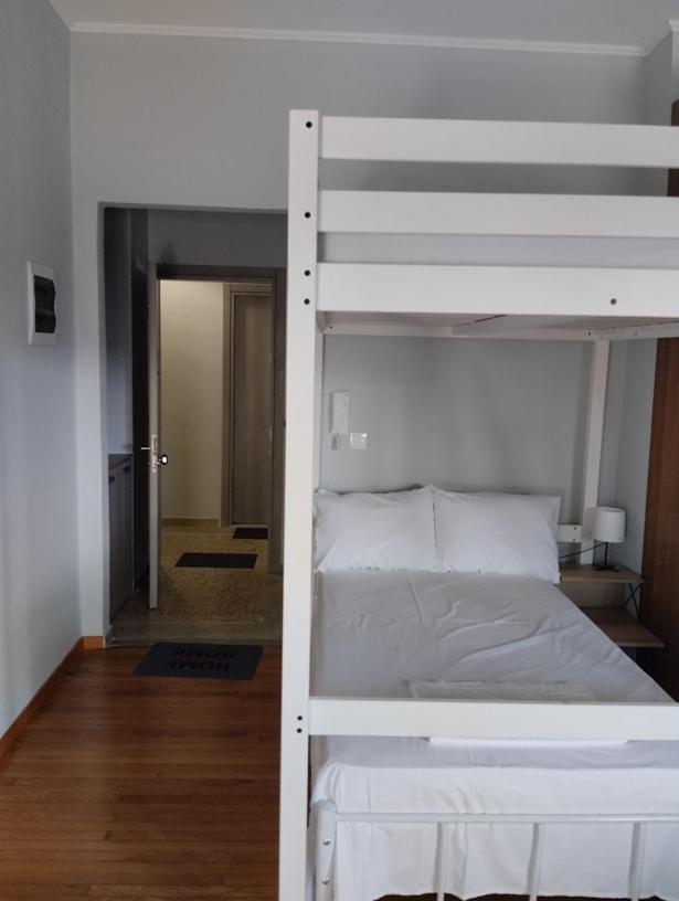 δ1 - τα του δασκάλου στα Apartment *
